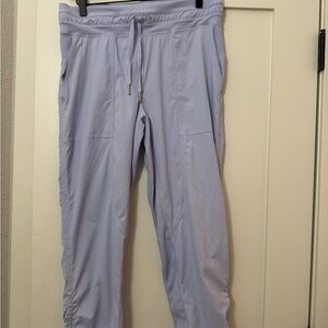Lilac Women’s crop pant.